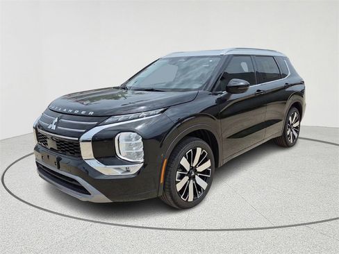 New 2025 Mitsubishi Outlander SEL image 1