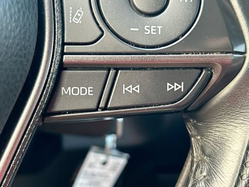 Used 2021 Toyota Camry SE FWD image 17