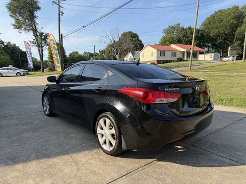 Used 2013 Hyundai Elantra Limited w/ Technology Pkg FWD image 5