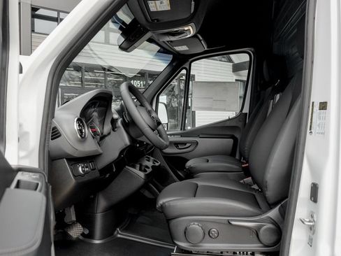 New 2026 Mercedes-Benz Sprinter 2500 image 12