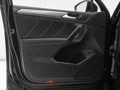 Used 2024 Volkswagen Tiguan SE R-Line image 9