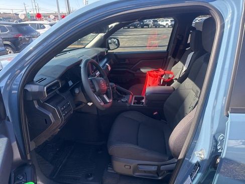 New 2025 Toyota 4Runner SR5 image 9