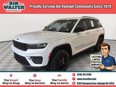 Used 2025 Jeep Grand Cherokee Altitude