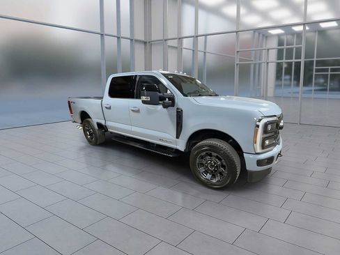 Used 2024 Ford F250 Lariat w/ Lariat Ultimate Package image 2