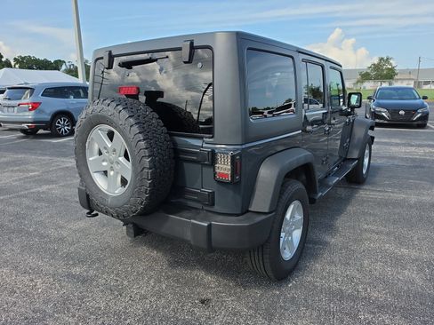 Used 2018 Jeep Wrangler Unlimited Sport w/ Power Convenience Group AWD/4WD image 3