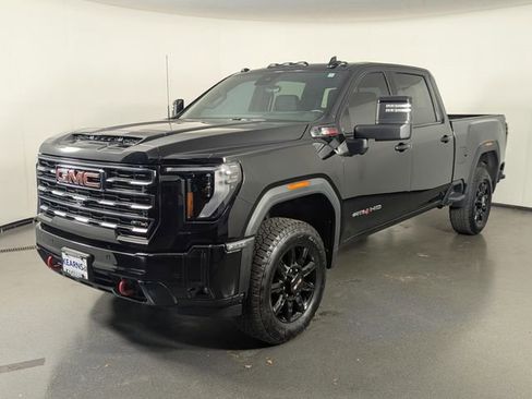 Used 2025 GMC Sierra 2500 AT4 w/ Technology Package image 4
