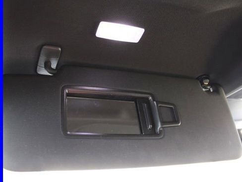 Used 2024 Volkswagen Tiguan SE R-Line image 47