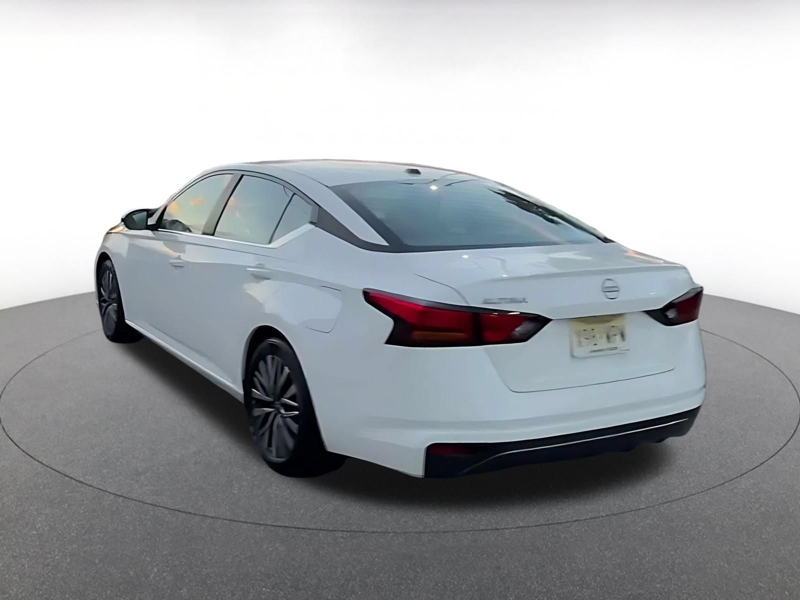 Used 2026 Nissan Altima 2.5 SV FWD image 12