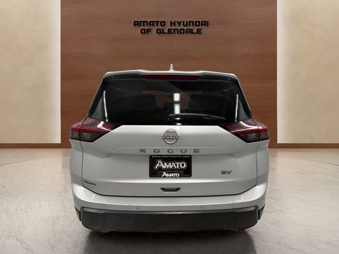 Used 2024 Nissan Rogue SV FWD image 6