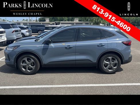 Used 2025 Ford Escape ST-Line w/ Cold Weather Package image 2