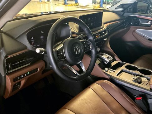 Used 2025 Acura MDX FWD w/ Technology Package image 16