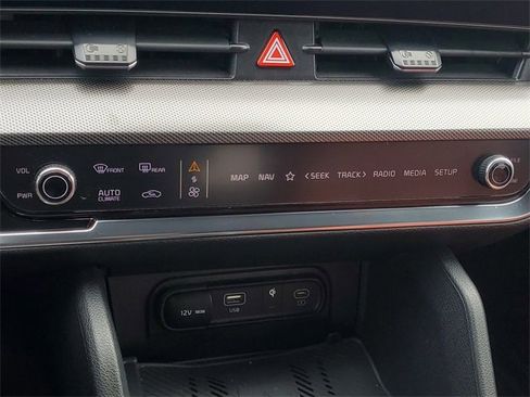 Certified 2023 Kia Sportage SX image 33