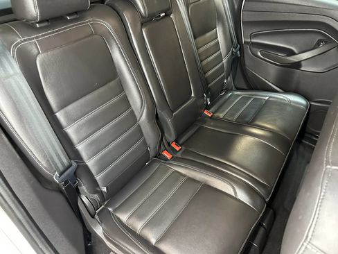 Used 2017 Ford C-MAX Energi SE w/ Equipment Group 402A FWD image 29