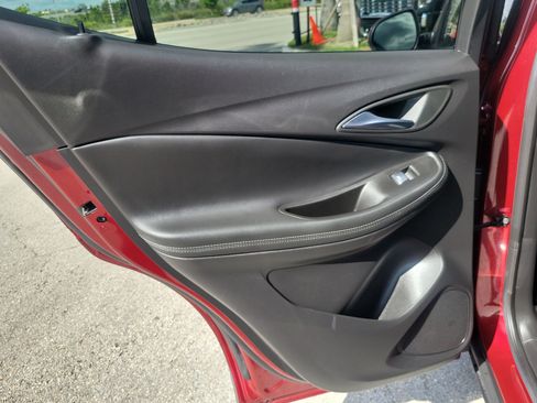 Used 2023 Buick Encore GX Essence w/ Experience Buick Package FWD image 28