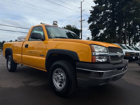 Used 2003 Chevrolet Silverado 2500 W/T RWD image 4