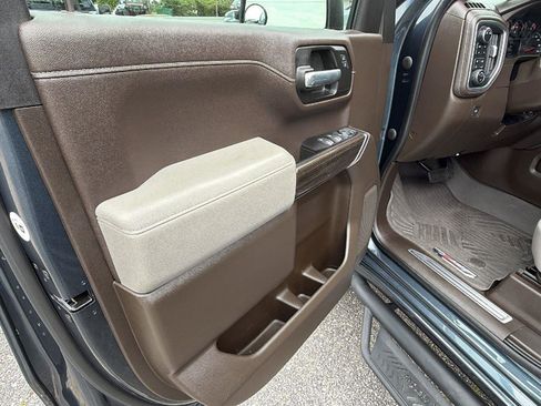 Used 2022 Chevrolet Silverado 1500 RST AWD/4WD image 11
