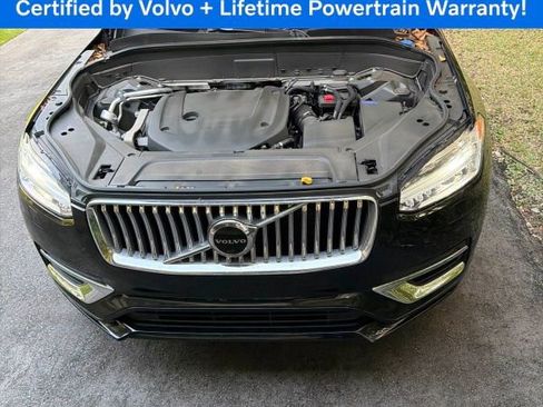 Used 2023 Volvo XC90 B6 Plus image 9