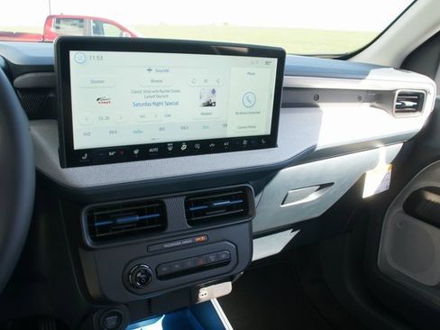 New 2025 Ford Maverick XLT w/ XLT Luxury Package image 22