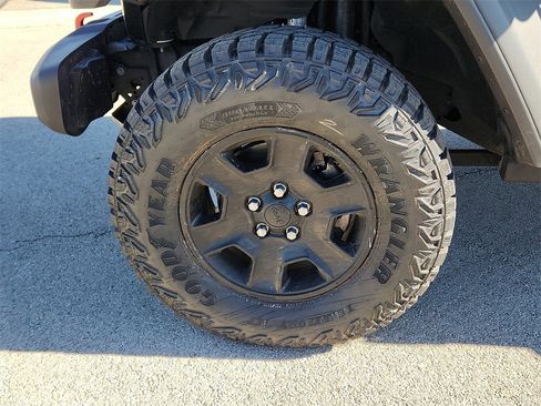 Used 2021 Jeep Gladiator Mojave w/ LED Lighting Group image 8