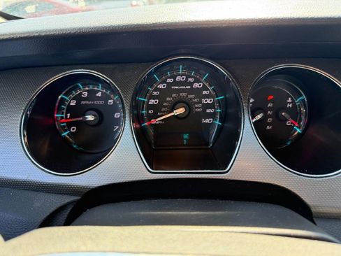 Used 2012 Ford Taurus SEL FWD image 19
