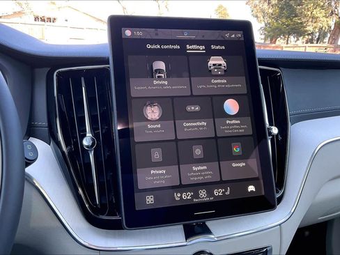 New 2026 Volvo XC60 T8 Ultra w/ Protection Package Premier image 22