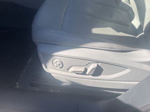 Used 2019 Audi Q5 2.0T Premium w/ Convenience Package image 7