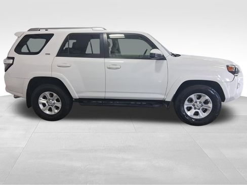 Used 2015 Toyota 4Runner SR5 RWD image 4