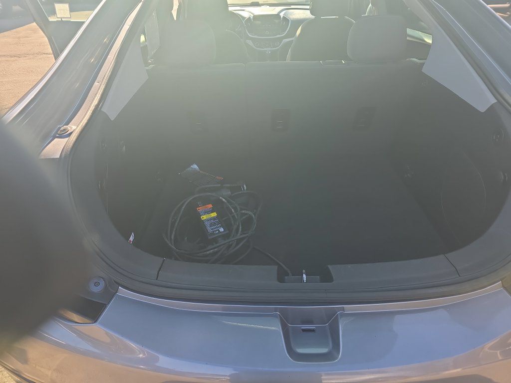 Used 2018 Chevrolet Volt LT FWD image 20