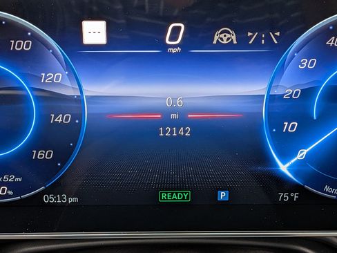 Used 2023 Mercedes-Benz EQE 500 4MATIC Sedan image 17