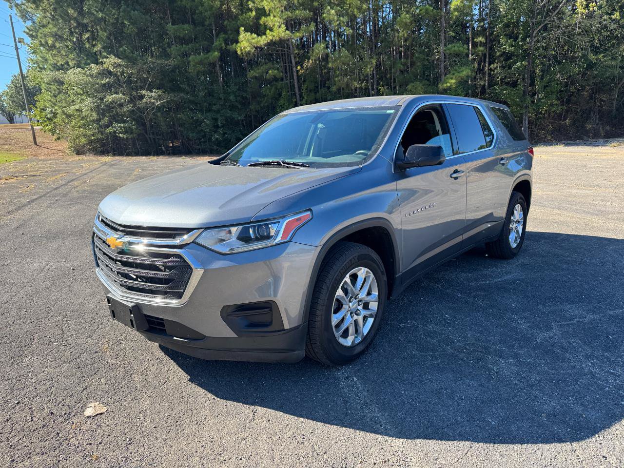 Used 2021 Chevrolet Traverse LS w/ LPO, Floor Liner Package FWD image 5