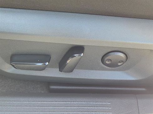 Certified 2023 Nissan Rogue SV image 12