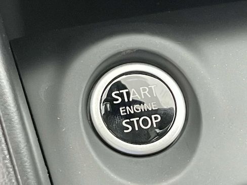 New 2025 Nissan Kicks Play S image 28