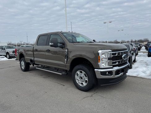 New 2026 Ford F350 XLT image 2