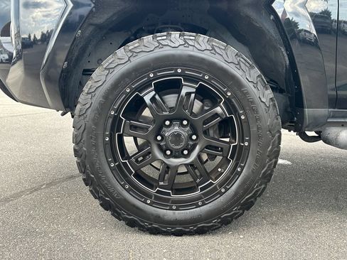 Used 2015 Toyota 4Runner SR5 RWD image 14