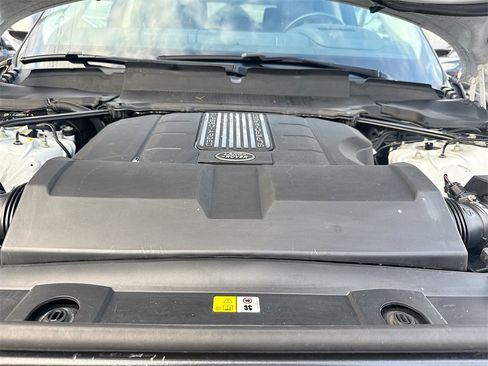 Used 2019 Land Rover Range Rover HSE image 34