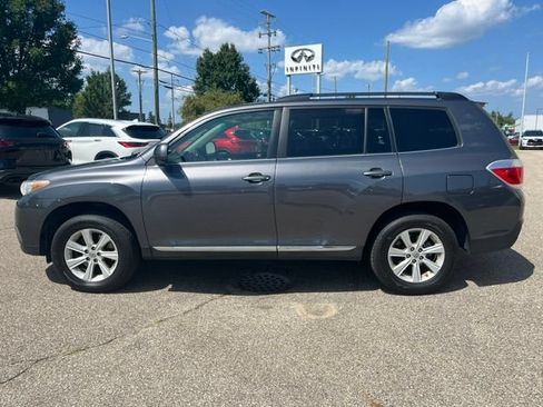Used 2013 Toyota Highlander SE AWD/4WD image 3
