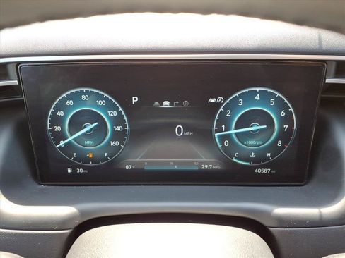 Certified 2024 Hyundai Tucson SEL w/ Convenience Package FWD image 18