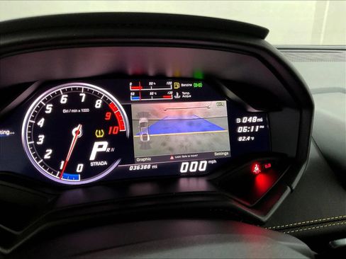 Used 2017 Lamborghini Huracan LP 580-2 RWD image 25