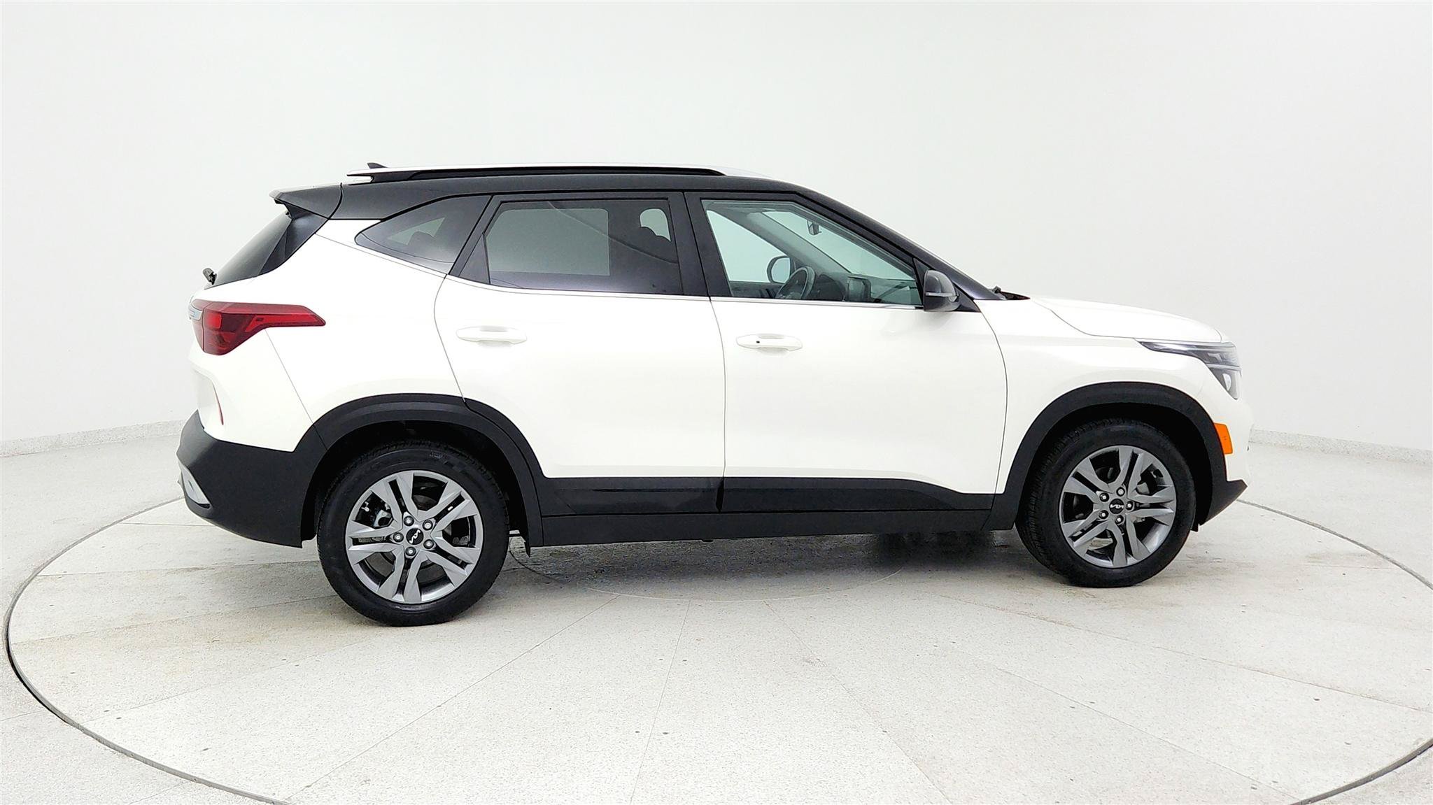 Used 2023 Kia Seltos S FWD image 6