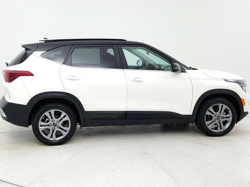 Used 2023 Kia Seltos S FWD image 6