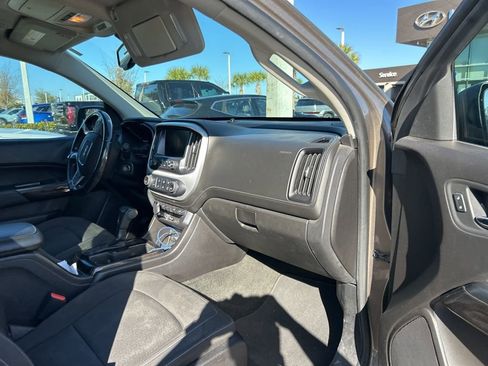 Used 2016 GMC Canyon SLE w/ SLE Convenience Package image 4