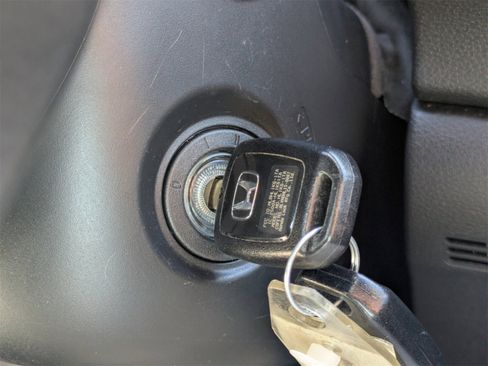 Used 2020 Honda CR-V LX image 29