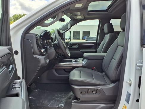 New 2026 Chevrolet Silverado 2500 LTZ w/ LTZ Plus Package AWD/4WD image 13