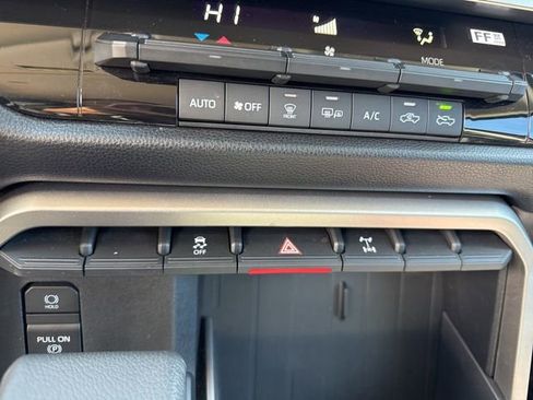 Used 2022 Toyota Tundra SR5 w/ TRD Off-Road Package image 19