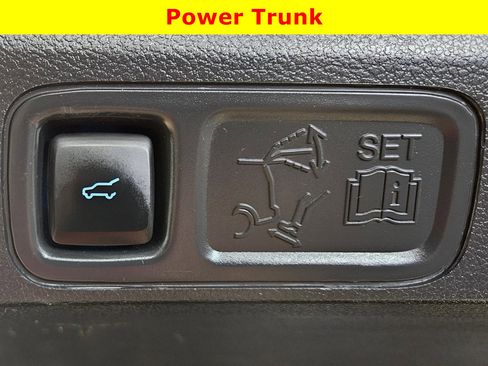 Used 2024 Ford Expedition Max Limited image 39