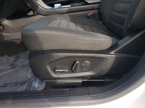 Used 2019 Ford Fusion SE image 13