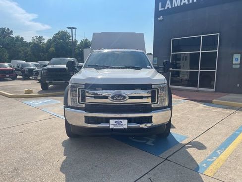 Used 2017 Ford F550 XLT image 3
