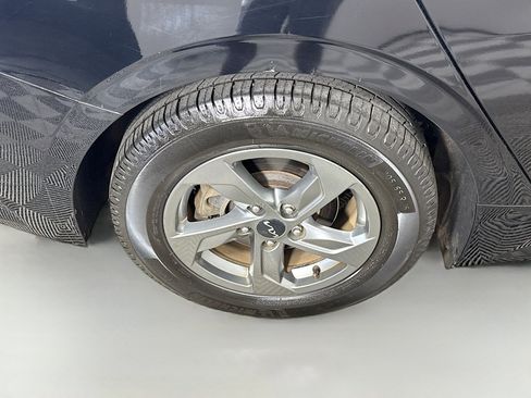 Used 2022 Kia K5 LXS image 33