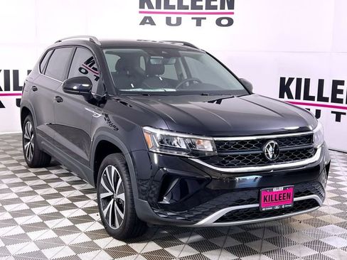 Used 2024 Volkswagen Taos SE image 9