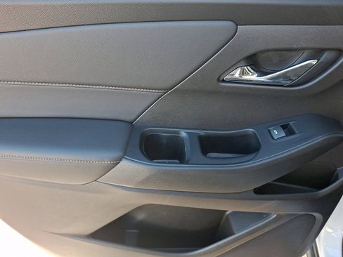 Used 2019 Chevrolet Traverse LT image 19